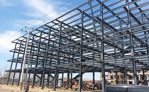 两当两当钢结构厂房屋面选材指南：确保性能与经济性的完美结合